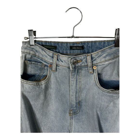 Wild Fable Womens Jeans High Rise Straight Light Wash Distressed Stretch 4 - Picture 9 of 11